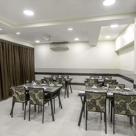 Oyo 16703 Hotel The Platinum Kalkutta Kültér fotó