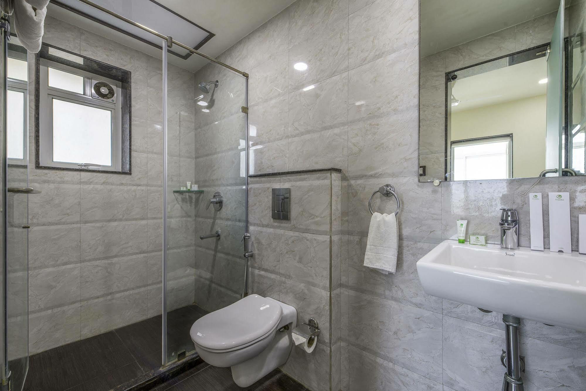 Oyo 16703 Hotel The Platinum Kalkutta Kültér fotó