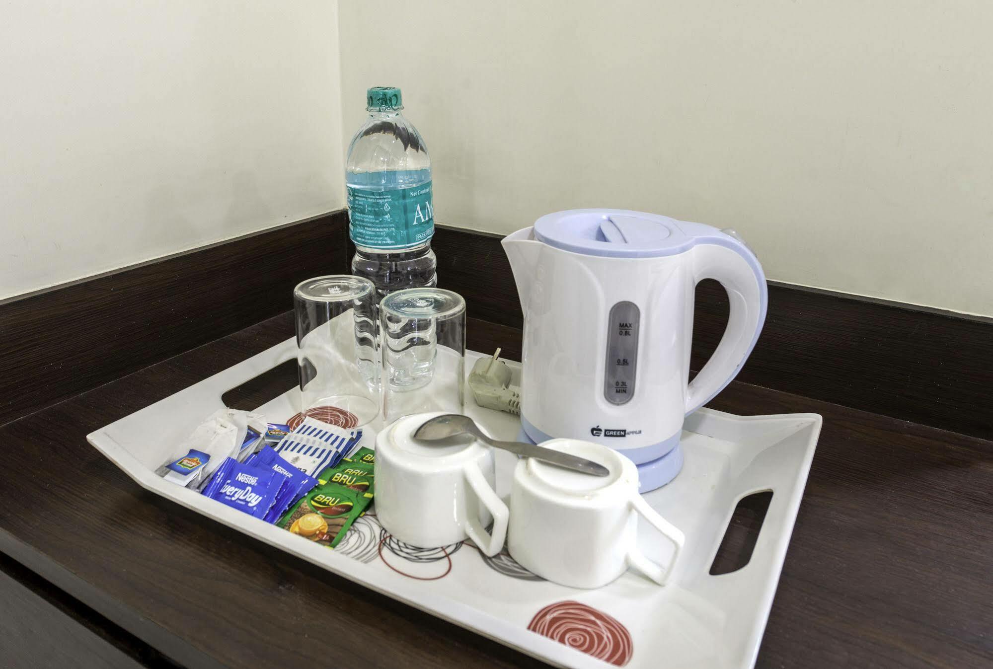 Oyo 16703 Hotel The Platinum Kalkutta Kültér fotó